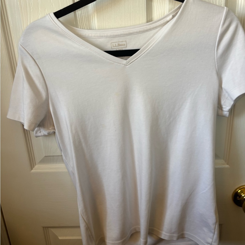 L.L. Bean White Fitted Short Sleeve T-Shirt